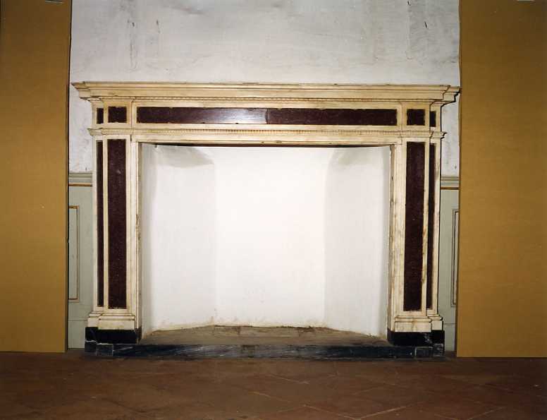 camino - bottega napoletana (fine sec. XVIII)