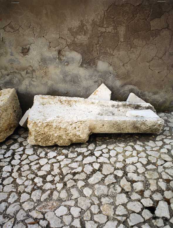 lavatoio, elemento d'insieme - bottega campana (fine sec. XVIII)