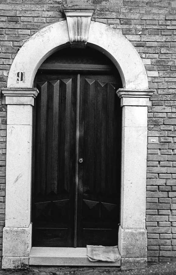 portale - bottega campana (fine/inizio secc. XIX/ XX)