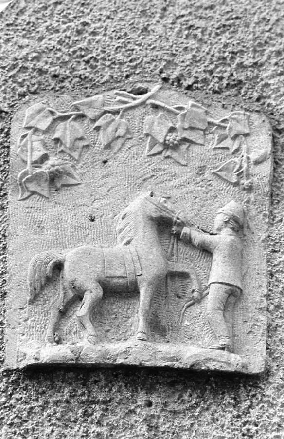 stemma gentilizio (rilievo) - bottega campana (sec. XIX)