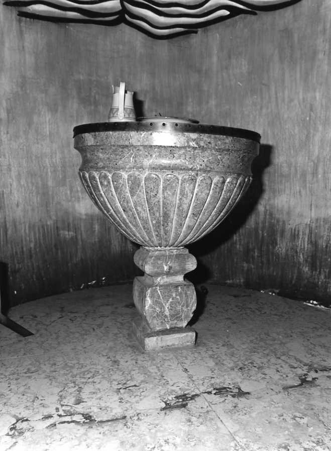 fonte battesimale - bottega campana (seconda metà sec. XIX)