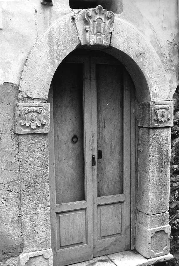 mostra di portale - bottega beneventana (sec. XIX)