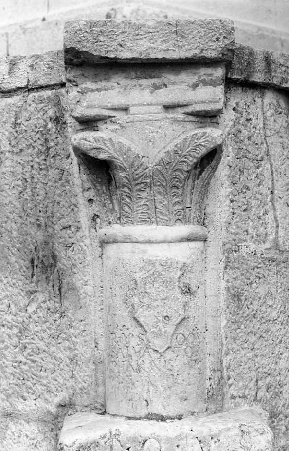 capitello - bottega campana (prima metà sec. XVI)