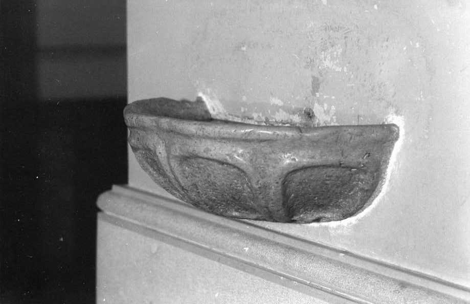 acquasantiera da parete - bottega campana (sec. XVIII)