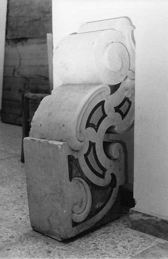 scultura, frammento - bottega campana (sec. XVIII)