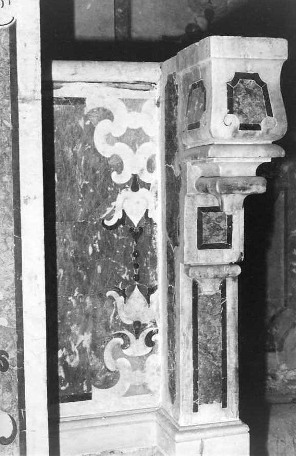 pilastrino di altare, serie - bottega campana (sec. XVIII)
