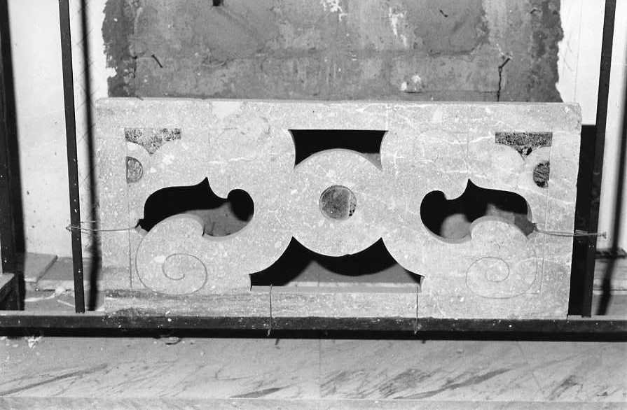 balaustrata, frammento - bottega campana (sec. XVIII)