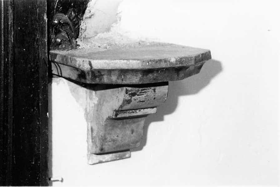 mensola, serie - bottega campana (inizio sec. XIX)