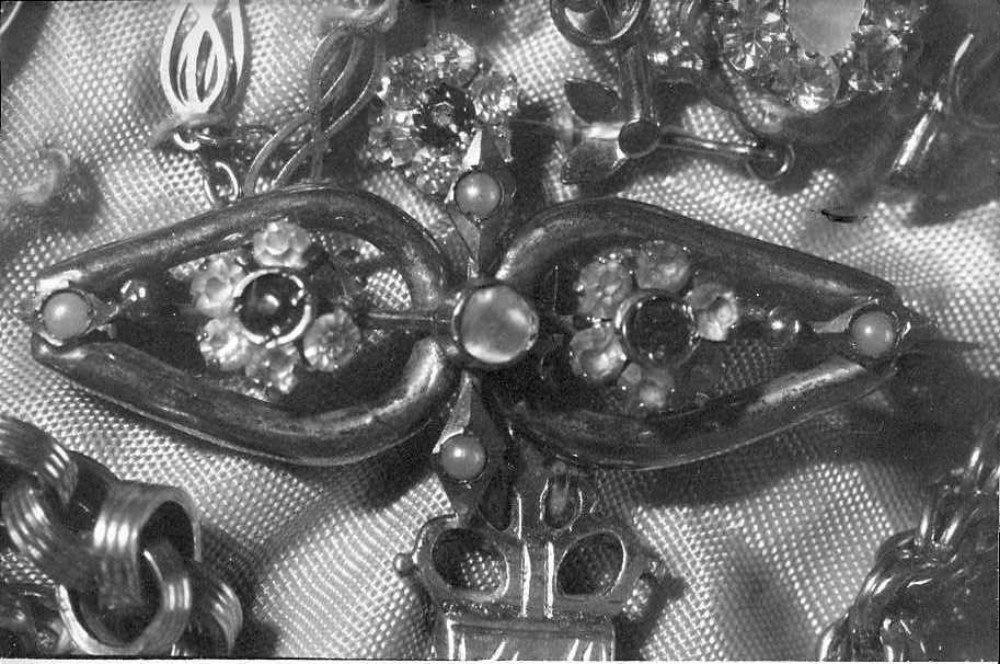 spilla - bottega campana (inizio sec. XX)