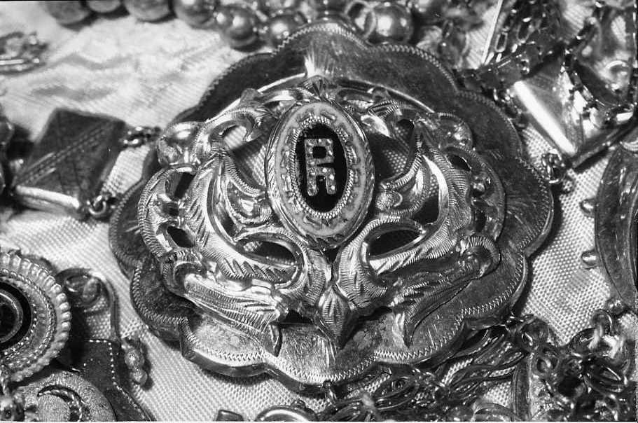 pendente - bottega campana (inizio sec. XX)