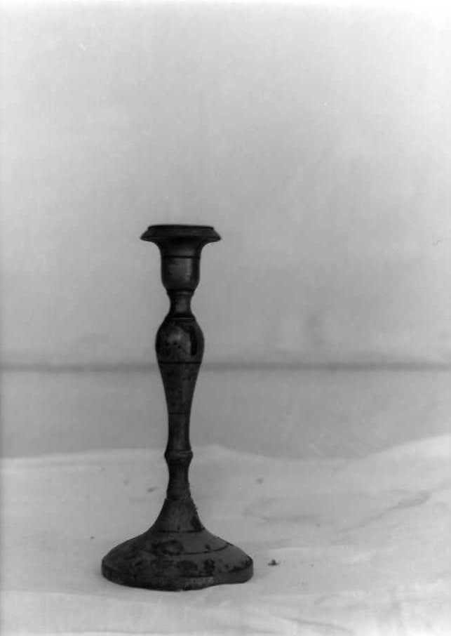 candeliere, serie - bottega campana (sec. XVIII)