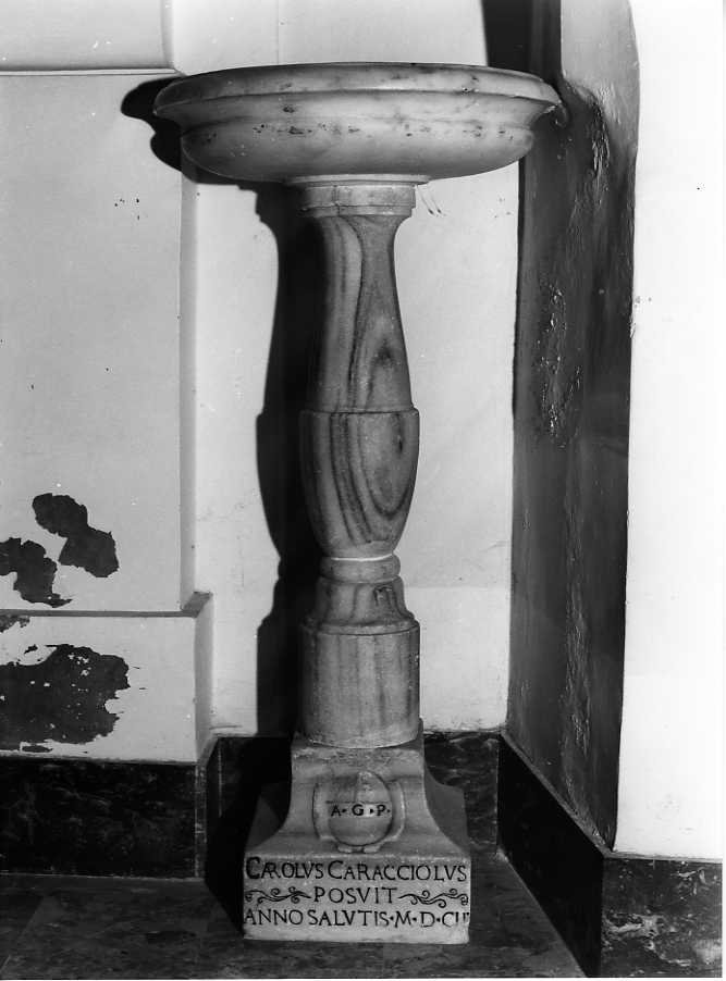 acquasantiera - a fusto - bottega campana (prima metà sec. XVII)