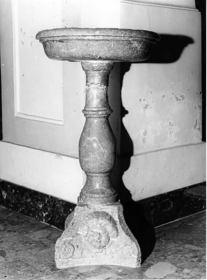 acquasantiera - a fusto - bottega campana (prima metà sec. XVII)