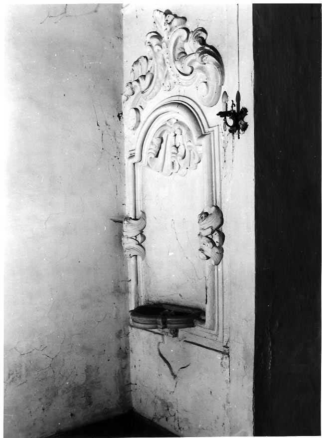 acquasantiera da parete, serie - bottega campana (seconda metà sec. XVIII)
