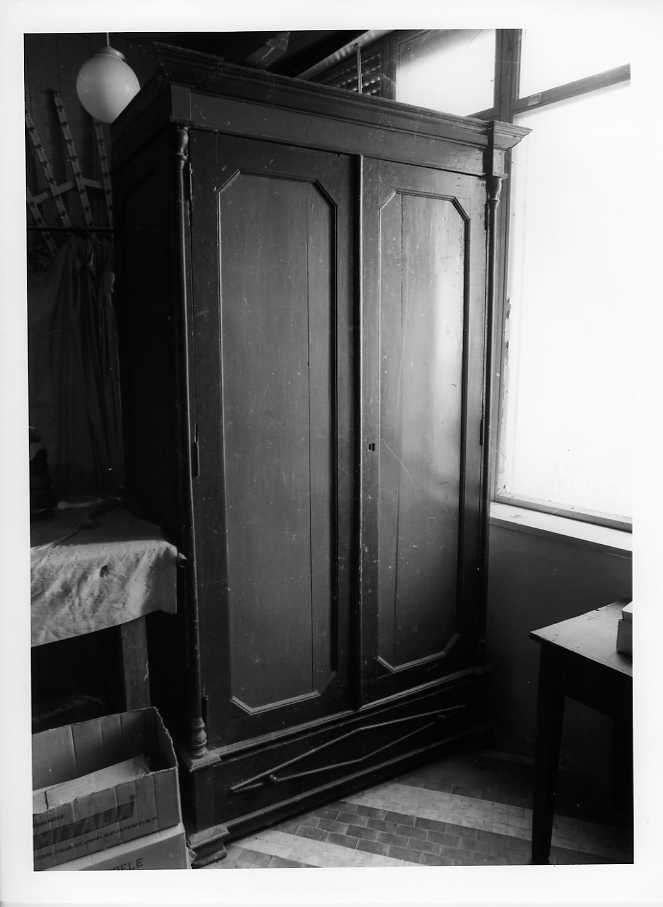 armadio - bottega napoletana (fine/inizio secc. XVIII/ XIX)