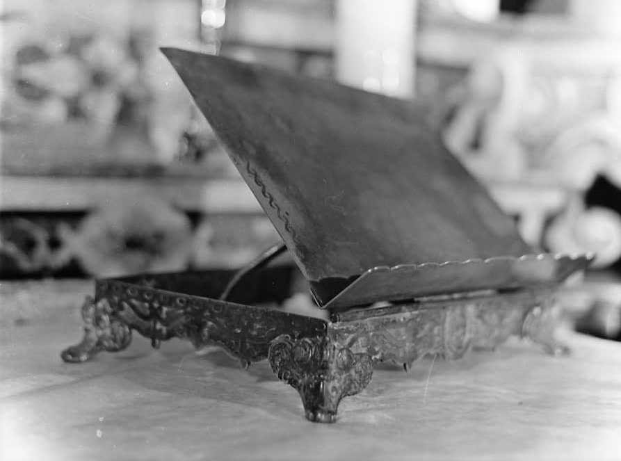 leggio - bottega campana (prima metà sec. XX)