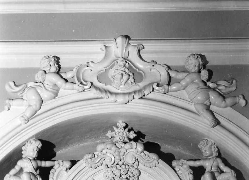 decorazione plastica di Capuano Pasquale (sec. XVIII)