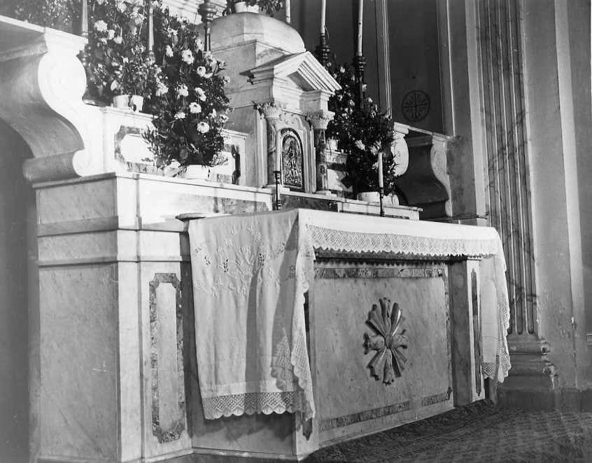 altare maggiore - bottega campana (sec. XX)