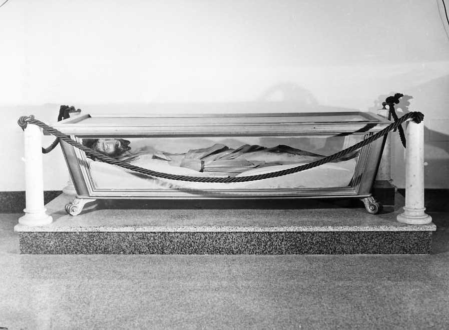 Cristo morto (statua) - bottega campana (sec. XX)