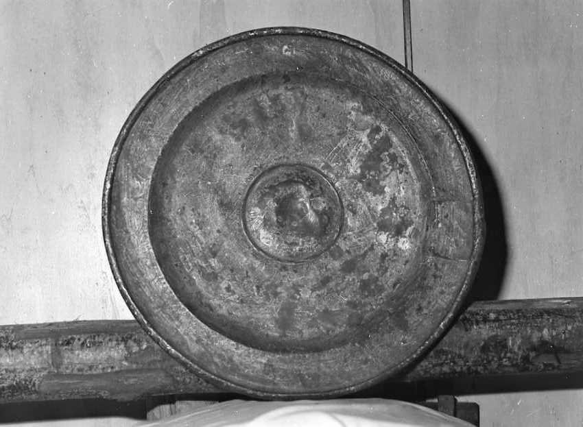 piatto per elemosine - bottega campana (sec. XVII)