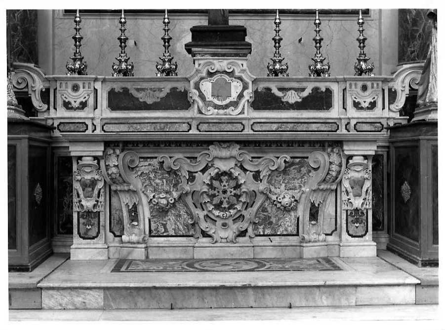 altare maggiore di Fontana Lorenzo, D'Adamo Carlo (prima metà sec. XVIII)