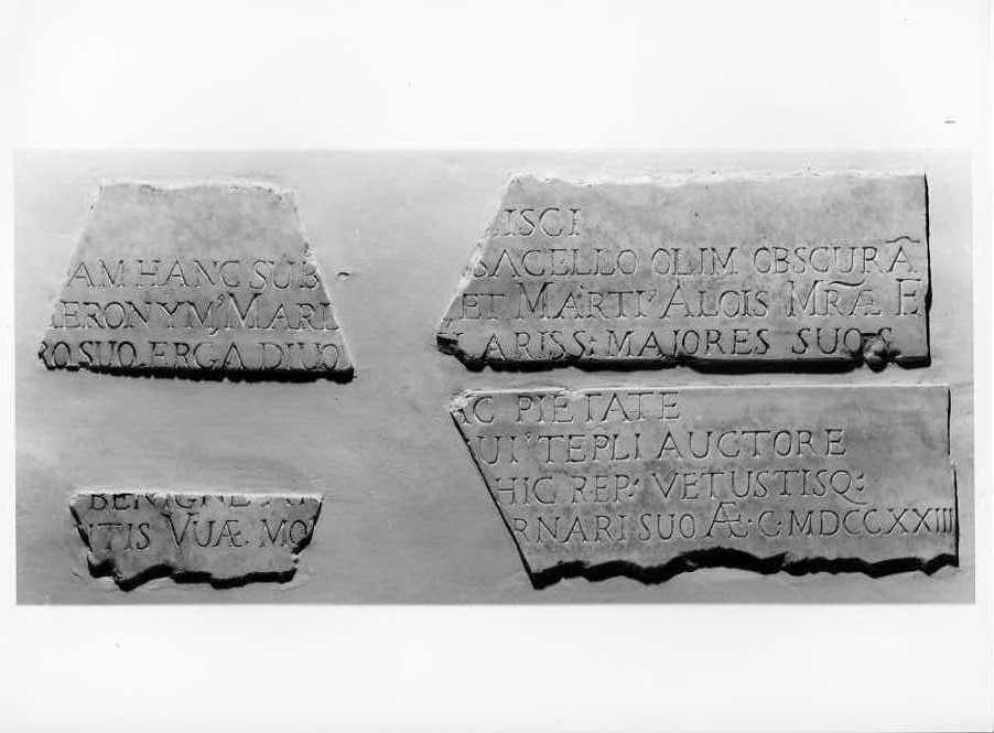 lapide, frammento - bottega campana (sec. XVIII)