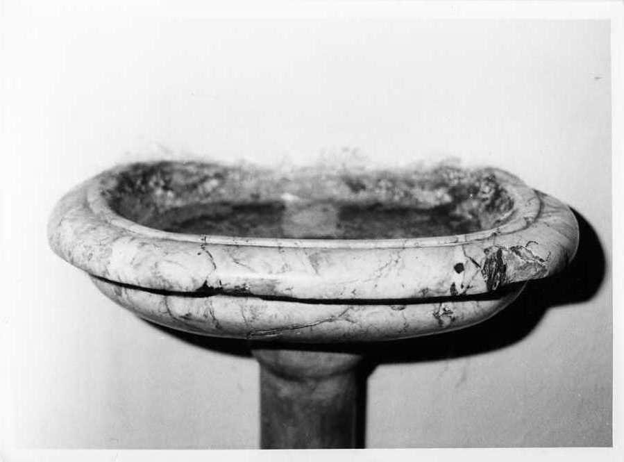 acquasantiera - a fusto - bottega campana (sec. XIII)