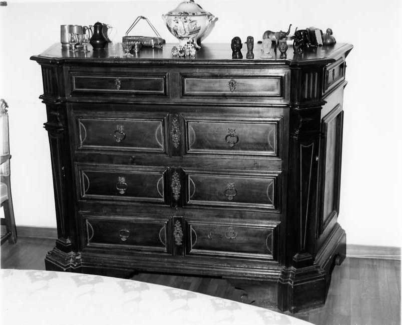 cassettone - bottega campana (sec. XVII)