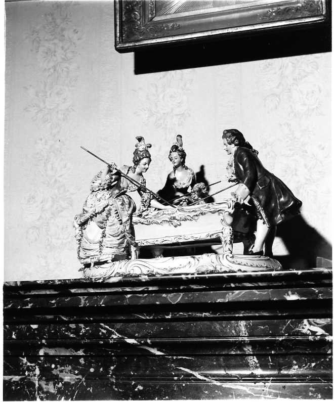 scena di gioco al biliardo (gruppo scultoreo) - bottega campana (seconda metà sec. XVIII)