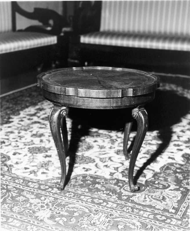 tavolino - bottega campana (metà sec. XIX)