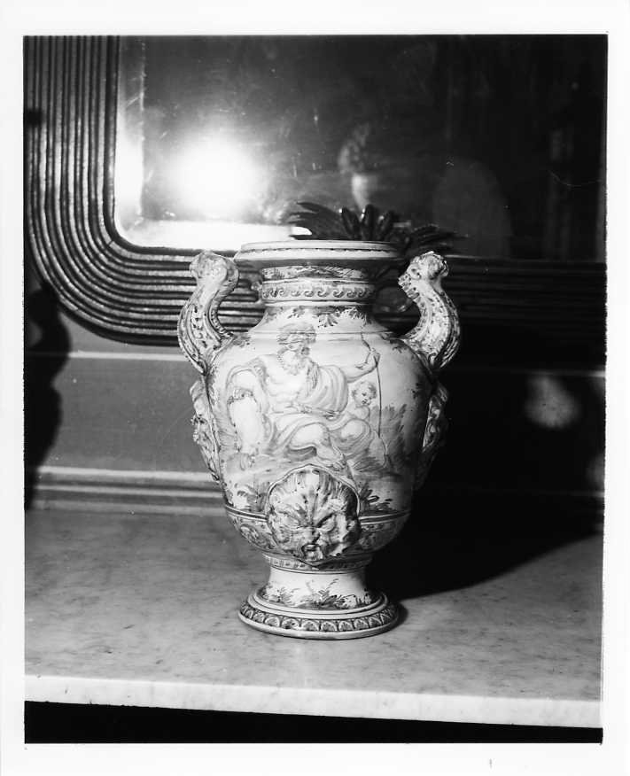 figura allegorica (anfora) - bottega campana (sec. XVIII)