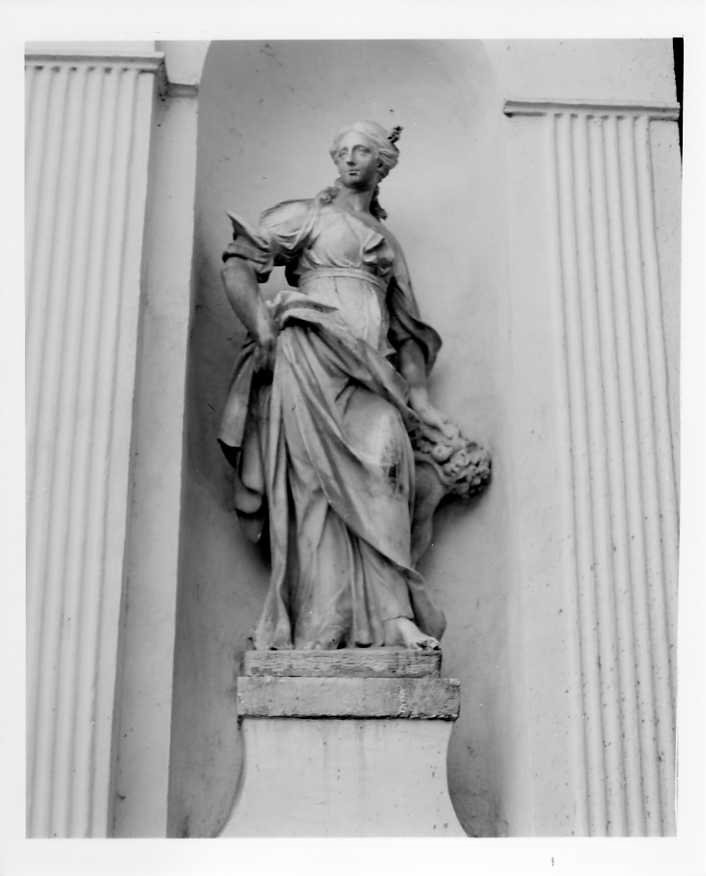 figura allegorica femminile (statua) - bottega napoletana (prima metà sec. XVIII)