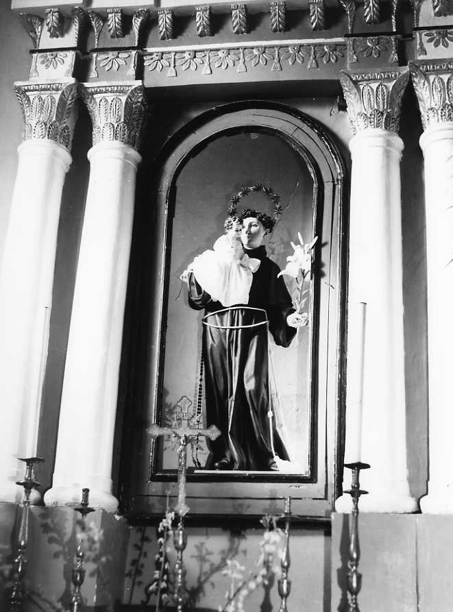 Sant'Antonio da Padova con il bambino (statua) - bottega campana (prima metà sec. XX)