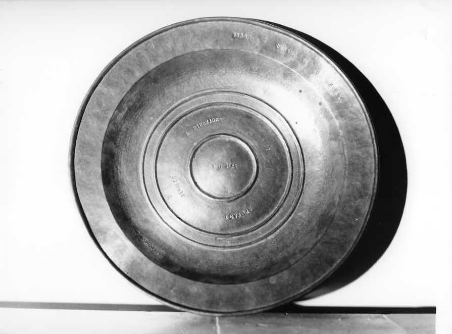 piatto - bottega campana (sec. XIX)