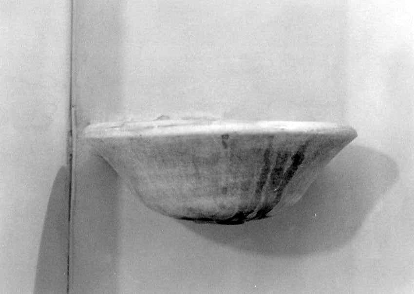 acquasantiera da parete - bottega campana (sec. XVIII)