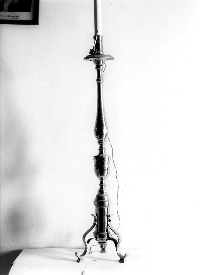 candeliere, serie - bottega campana (prima metà sec. XX)