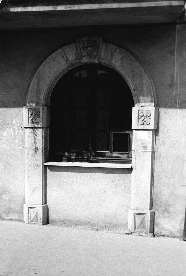 portale - bottega campana (sec. XX)