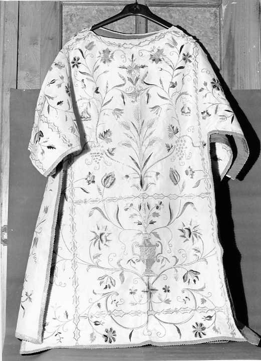 dalmatica - manifattura campana (seconda metà sec. XIX)