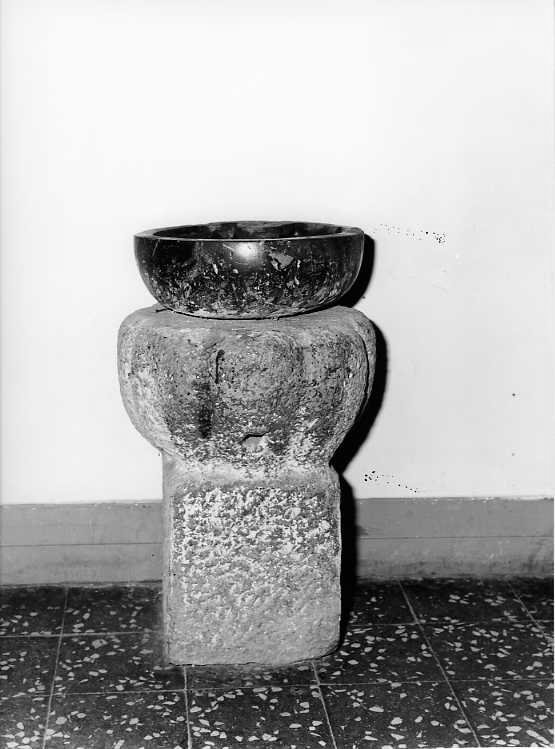 acquasantiera - bottega campana (prima metà sec. XIX)