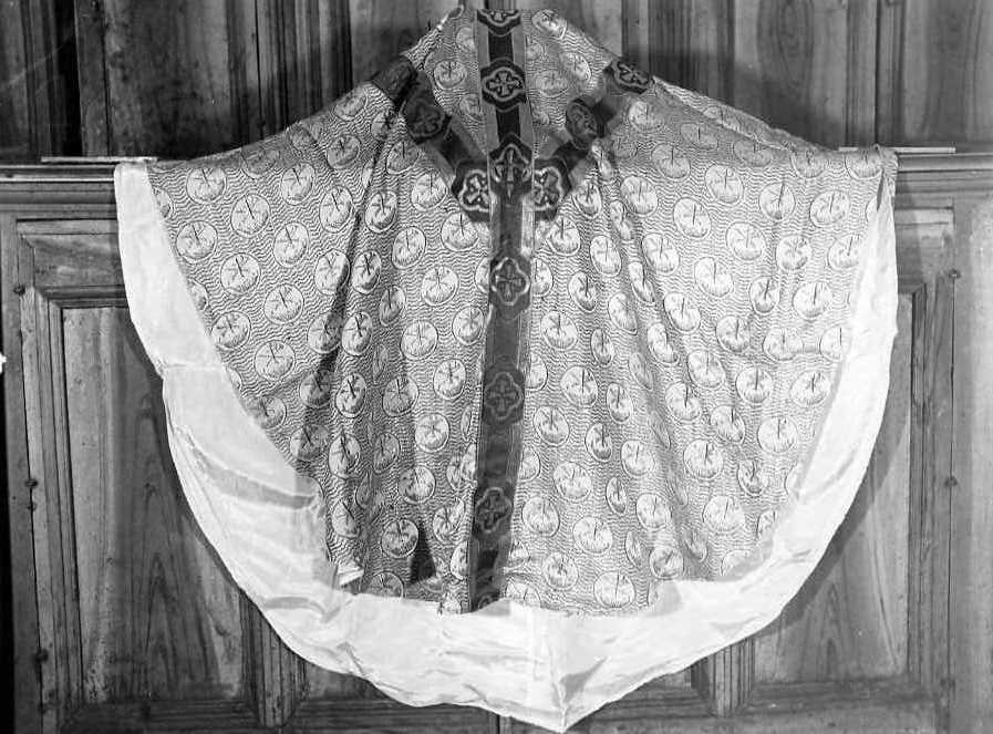 piviale - manifattura campana (prima metà sec. XX)