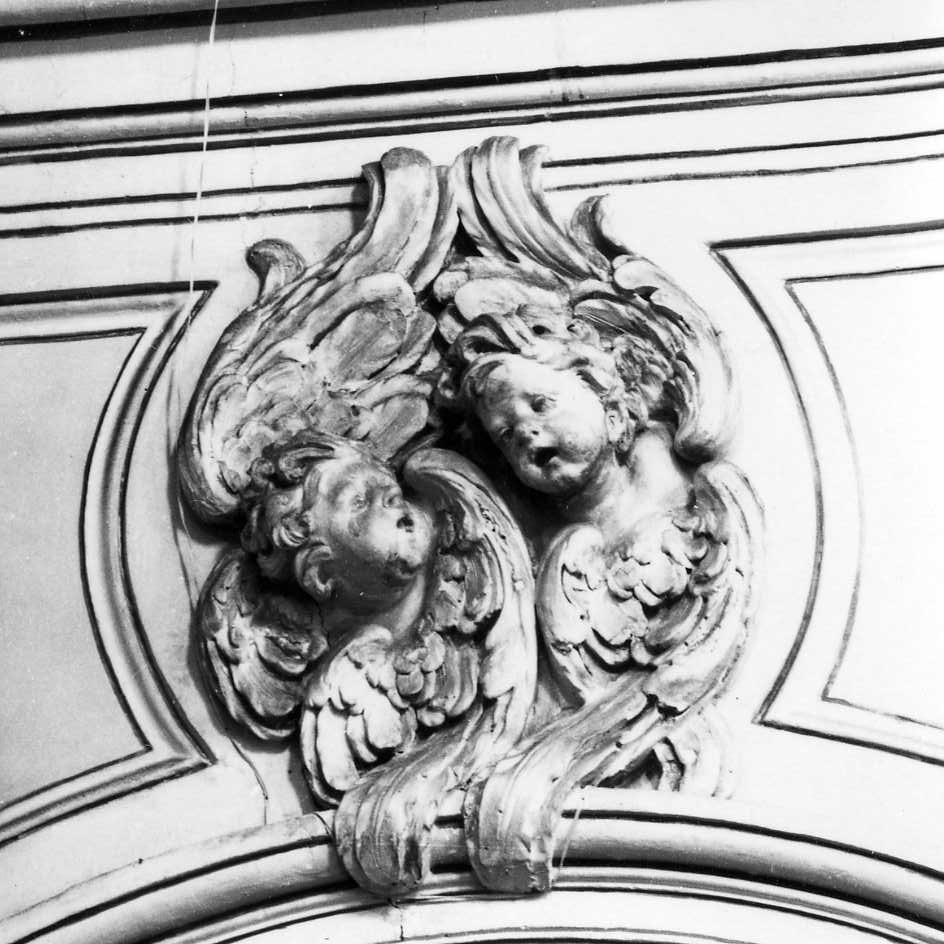 cherubini (decorazione plastico-architettonica, coppia) di Vaccaro Lorenzo (attribuito) (sec. XVII)