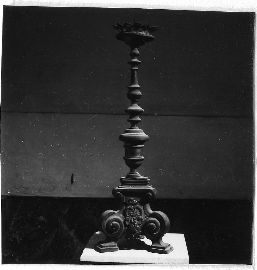 candeliere, serie - bottega campana (sec. XVIII)