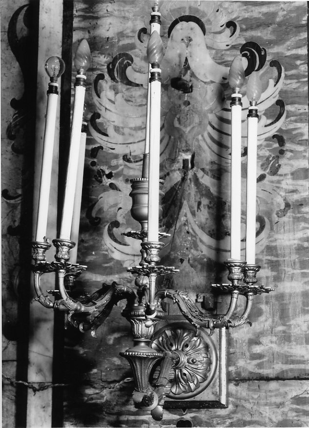 lampada - a muro, serie - bottega campana (seconda metà sec. XIX)