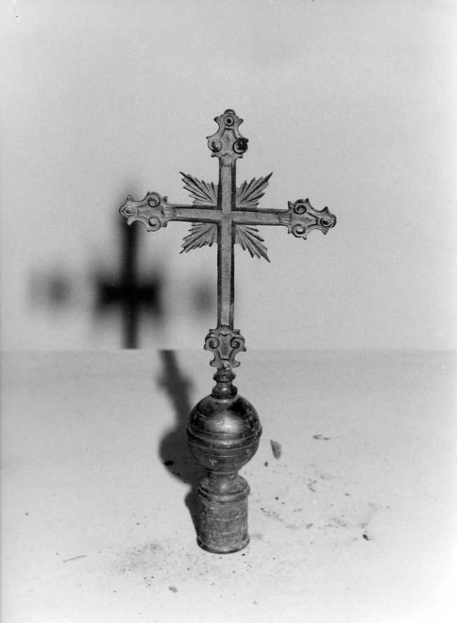 croce apicale - bottega campana (sec. XVIII)