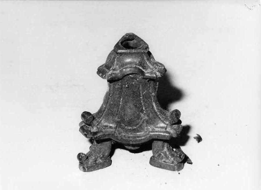 candeliere, frammento - bottega campana (sec. XVIII)