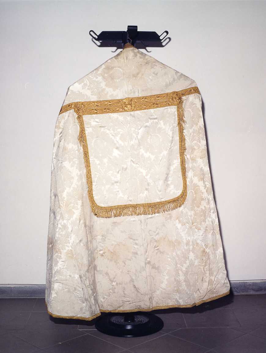 piviale - manifattura campana (sec. XIX)