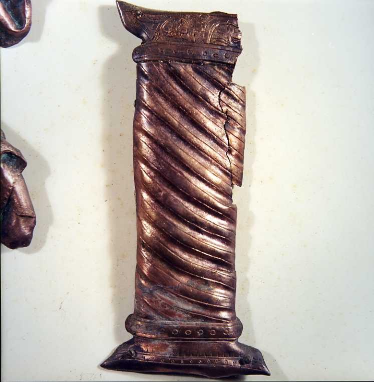 colonna (placchetta, elemento d'insieme) - produzione Italia meridionale (secondo quarto sec. XIV)