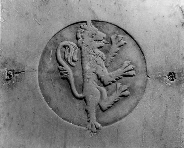 angeli con stemma gentilizio della famiglia Rossi (lapide) - bottega Italia meridionale (sec. XV)