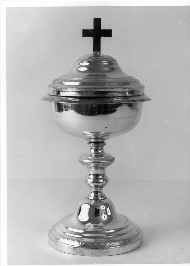 pisside - bottega campana (prima metà sec. XX)