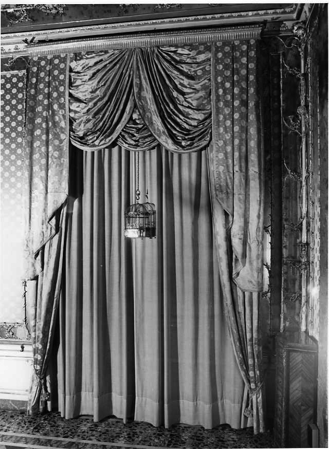 tendaggio - manifattura campana (seconda metà sec. XVIII)